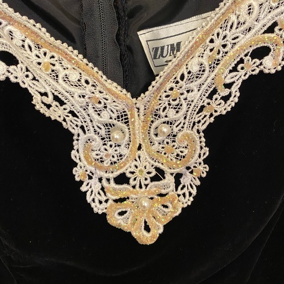 Vintage 80s Black Velvet Lace Gown StraplessOff-Shoulder Zum Zum Sheath Black - Picture 8 of 12